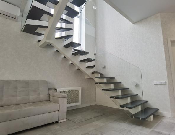 Остекление лестницы в частном доме